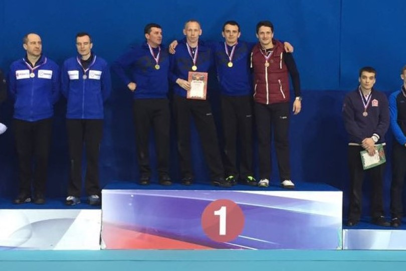 На фото Д.С. Мельников – на верхней ступеньке второй слева с дипломом Чемпионата РФ.